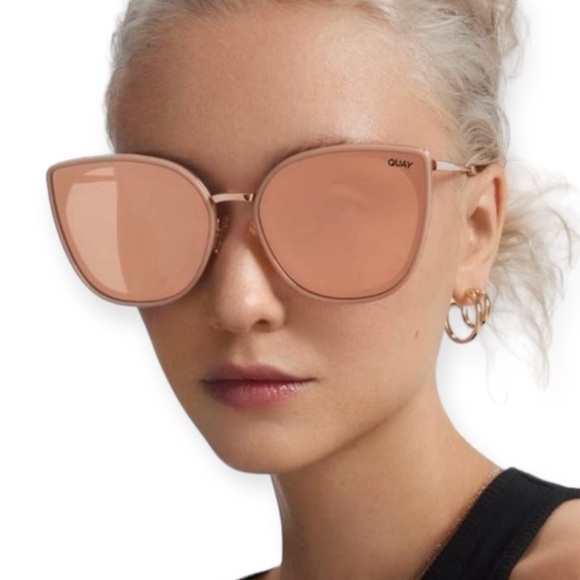 QUAY Flat Out Sunglasses Fawn Frame Fawn Mirror Lenses Oversized NWT - Picture 1 of 10